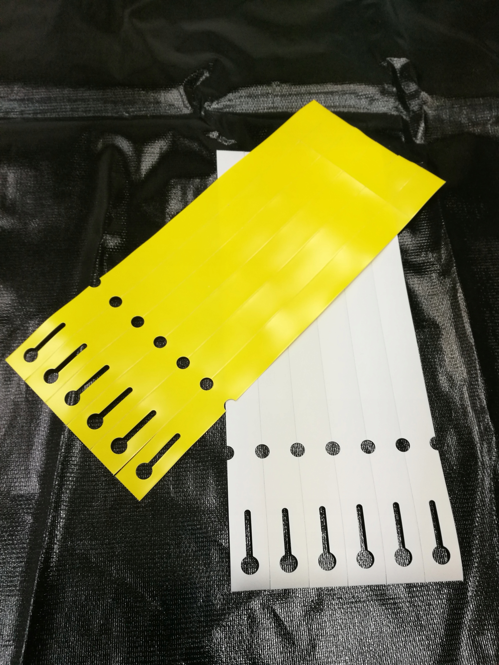 Etykiety ogrodnicze/sadownicze pętlowe CZERWONE 250x25mm(25x250) 2000szt - obrazek 11